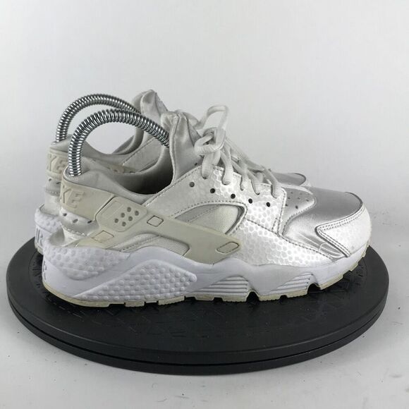 Nike Air Huarache Run Premium White Running Shoes 683818-100 Women’s Size 7 - Picture 4 of 12